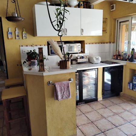 Dorm Hostel Camp Backpackers Марсель Екстер'єр фото